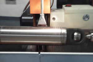 Grinding of Piston Rods for the Refinery Industry
